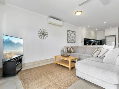 Charming Noosa Heads Apartment; Laguna Bay Views - Unit 6 Taralla 18 Edgar Bennett Avenue