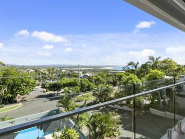 Exquisite Penthouse with views to Laguna Bay - Unit 3 Taralla 18 Edgar Bennett Avenue