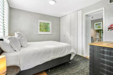 Harmonious haven with hinterland views Noosa Heads