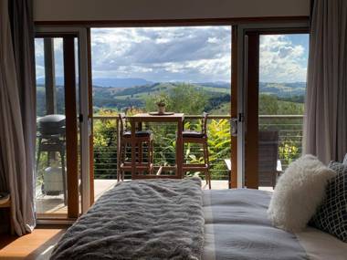 Studio with stunning mountain views Bangalow