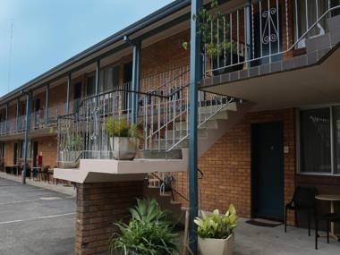Elizabeth Motor Inn