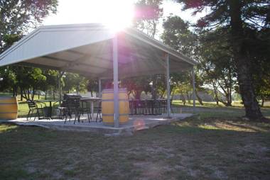Fern Bay Motel