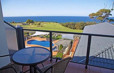 Amooran Oceanside Apartments and Motel