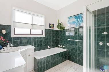 Inlet Views @ 20 The Loop