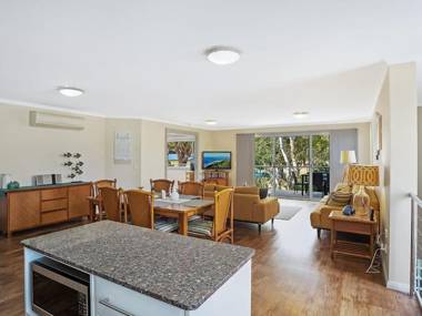 Luxury Boardwalk Apartment - Unit 7