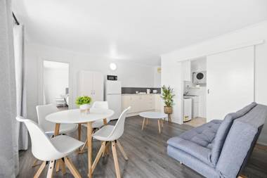 The Harrington Motel