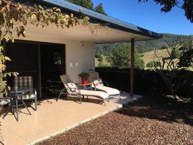 Hillcrest Mountain View Retreat