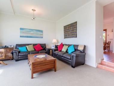 SEAVIEWS MORNINGTON....