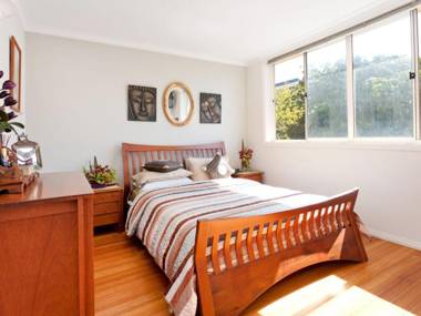 METRES TO THE BEACH - MORNINGTON