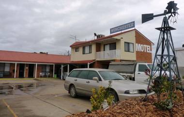 Winchester Motel