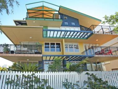 Little Hill 3 - Two Bedroom Apartment on Parkyn Parade