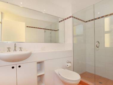 Little Hill 3 - Two Bedroom Apartment on Parkyn Parade