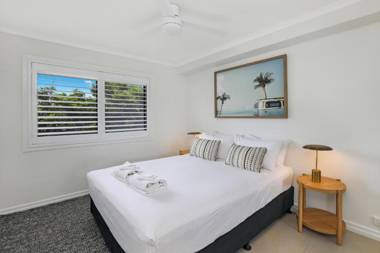 BEAUTIFULLY RENOVATED OCEANSIDE APARTMENT - Lamer 9