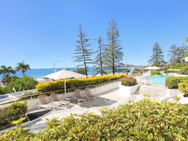 Sirocco 202 by G1 Holidays - Two Bedroom Beachfront Apartment in Sirocco Resort