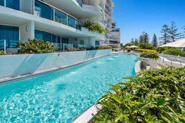 Sirocco 408 by G1 Holidays - Two Bedroom Beachfront Apartment in Sirocco Resort