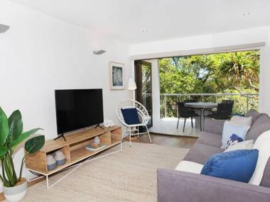 Windmill 4 - Two Bedroom Beachside Apartment on Parkyn Parade!