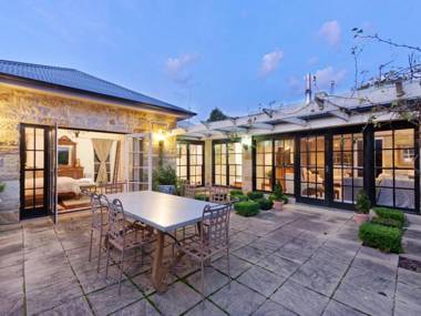 Aylmerton House and Cottage for 14 Southern Highlands 4pm Check Out Sundays