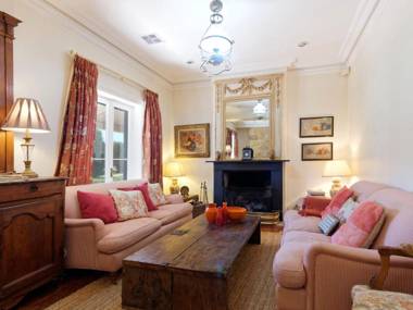 Aylmerton House and Cottage for 14 Southern Highlands 4pm Check Out Sundays