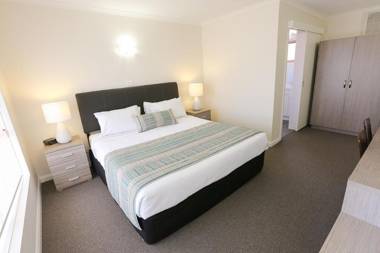 Seven Pines Motor Inn