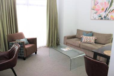 Indulge Apartments - Ontario