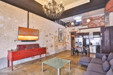 Indulge Apartments - Eighth