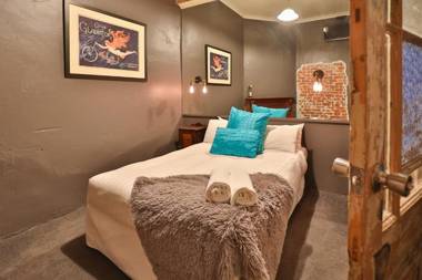 Indulge Apartments - Eighth