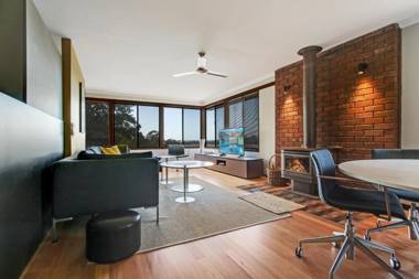 On the Hill at Metung