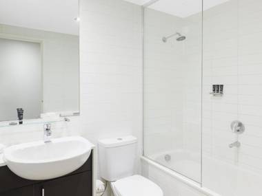 Brady Apartment Hotel Flinders Street