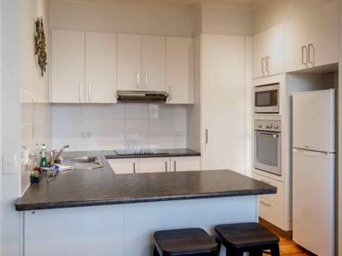 Riverside Apartments Melbourne (formerly Best Western Riverside Apartments)