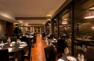 Crest on Barkly Hotel