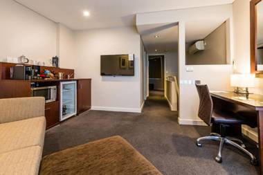 Amora Hotel Riverwalk