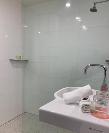 Cosmopolitan Hotel Melbourne