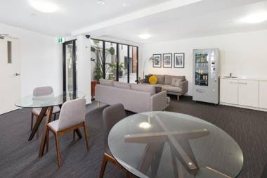 City Edge North Melbourne Apartment Hotel