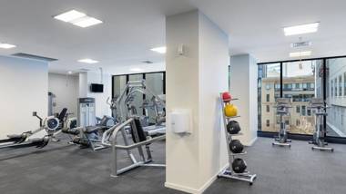 Oaks Melbourne on William Suites