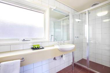 Nightcap at Ferntree Gully Hotel Motel