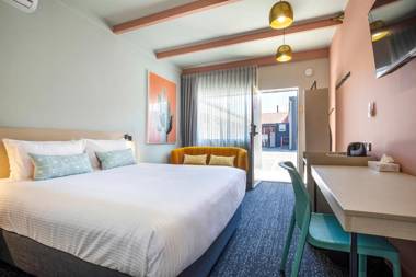 Nightcap at Sandbelt Hotel