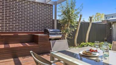 BOUTIQUE STAYS - Victorian Vogue Richmond House