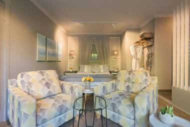 Sailaway Beach House