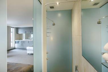 Comfy Kew Apartments