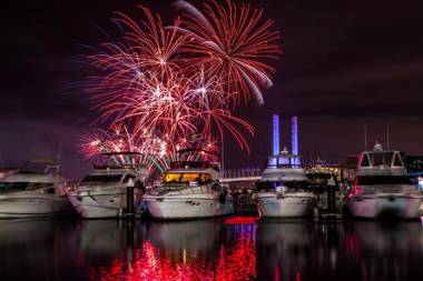 Brilliant Victoria Harbour Waterfront