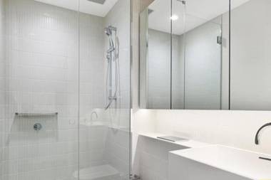 ReadySet Apartments on Southbank Boulevard