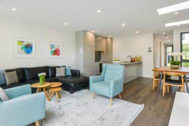 BOUTIQUE STAYS - Victoria Road
