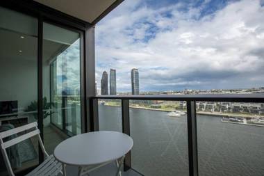 Delightful 2BR Riverview@Docklands