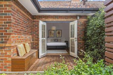 BOUTIQUE STAYS - Mordi Beach House