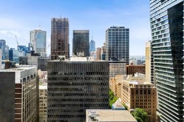 Luxuria Apartments - Collins House