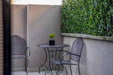 GREAT LOCATION 2 Queen Bed Close to Chapel St