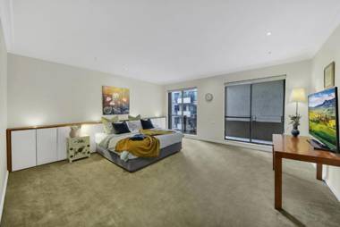 A Spacious & Cozy 3BR Home With FREE Parking