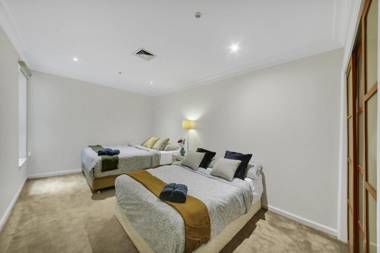 A Spacious & Cozy 3BR Home With FREE Parking