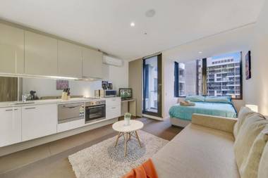 A Cozy Studio Right Next to Southern Cross