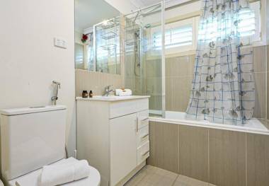 CONTEMPORARY FAMILY ESCAPE // CHADSTONE VIC